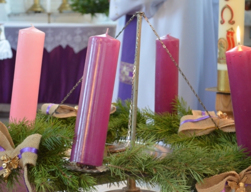 Aprinderea primei lumânări de Advent la Clocotici
